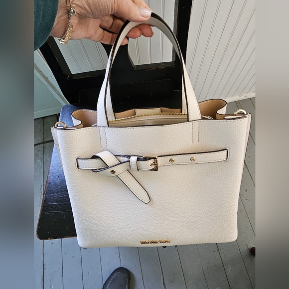 MICHAEL KORS Emilia Large Cream Pebbled Leather Tote Bag & Wallet - Picture 2 of 12